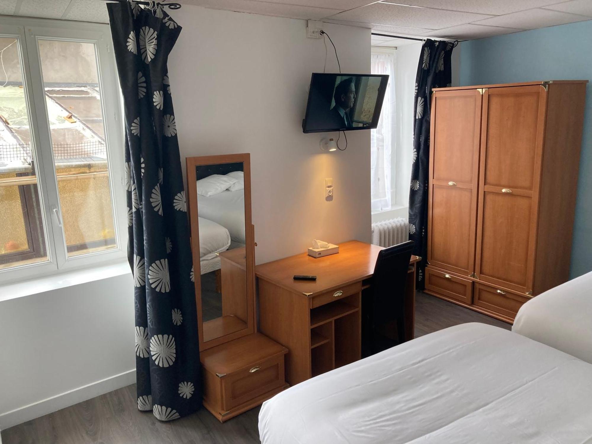 Aigle D'Or Otel Thiers Dış mekan fotoğraf